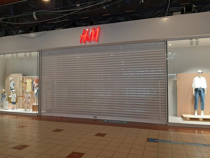 Archivo - Establecimiento de H&M de Valle Real