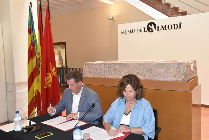 PSPV-PSOE y Xtiva Unida firman en el museo de lAlmodí el acuerdo de gobierno para los próximos cuatro años
