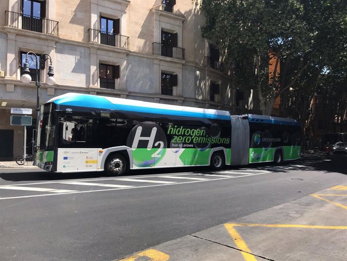 EMT Palma inscribe su huella de carbono 2021 verificada por Aenor al registro del Govern