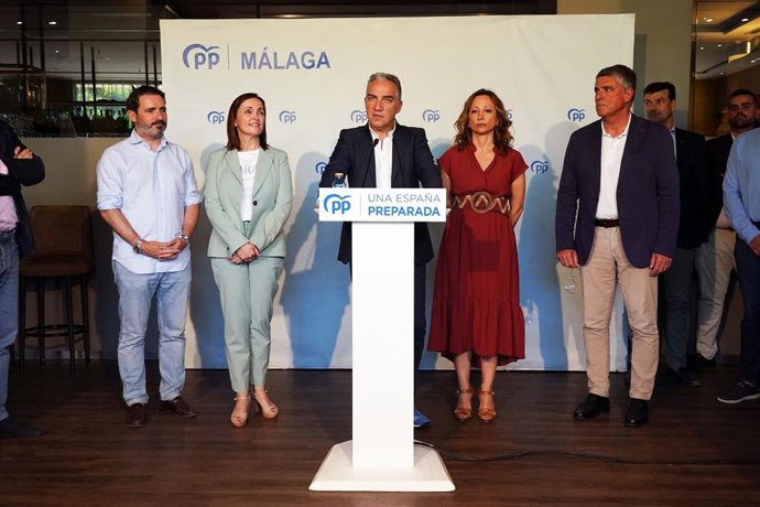 El coordinador general del PP y número uno de la candidatura del PP de Málaga al Congreso, Elías Bendodo  interviene en un acto en Málaga.