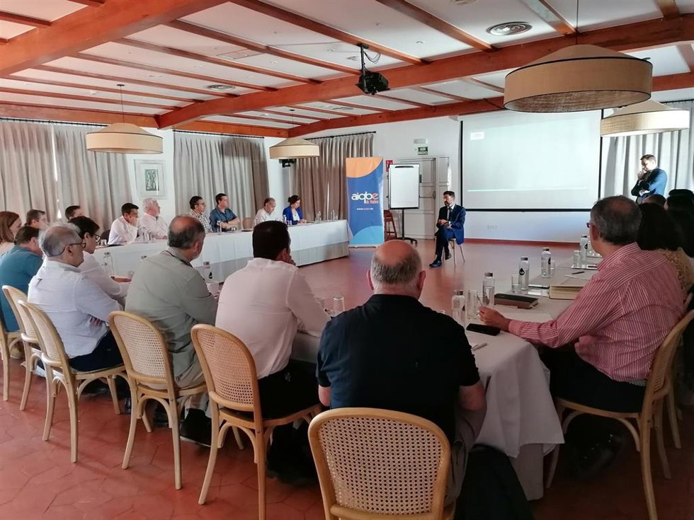 Jornadas de análisis y reflexión en torno a la Ley de Prevención de Riesgos Laborales y de Aiqbe y Garriguez.