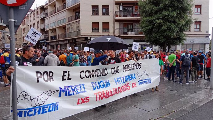 Manifestación de los trabajadores de Michelin en demanda de mejores condiciones laborales