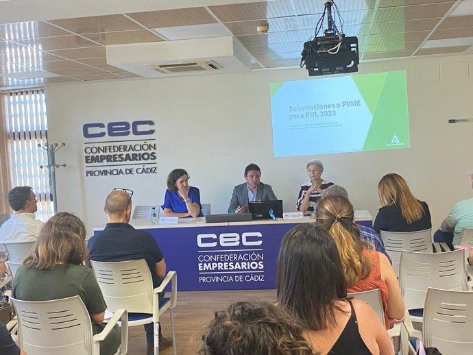 Daniel Sánchez en una jornada con empresarios.