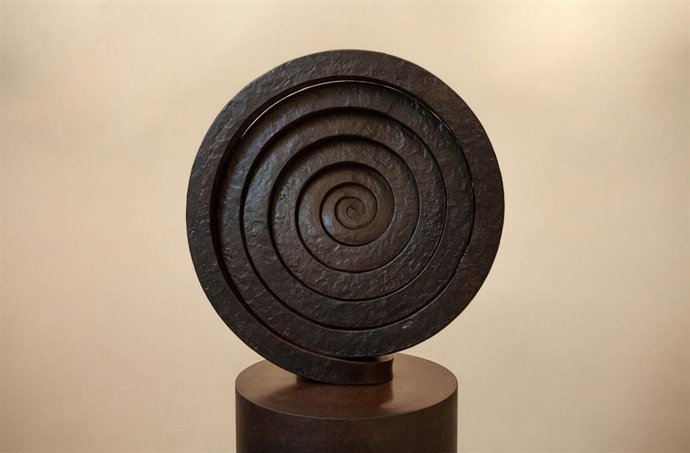 Archivo - La obra de Martín Chirino 'El Viento', de 1968 en hierro forjado, de la colección del Ayuntamiento de las Palmas de Gran Canaria, y que estará presente en la nueva muestra que se podrá ver de junio a septiembre en el Castillo de la Luz