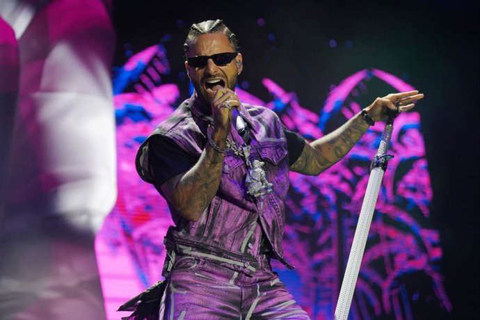 El cantante Maluma durante una actuación en el festival de O Son do Camiño, a 16 de junio de 2023, en Santiago de Compostela, A Coruña, Galicia (España). Juan Luis Londoño Arias, conocido por su nombre artístico Maluma, es un cantante y compositor colom