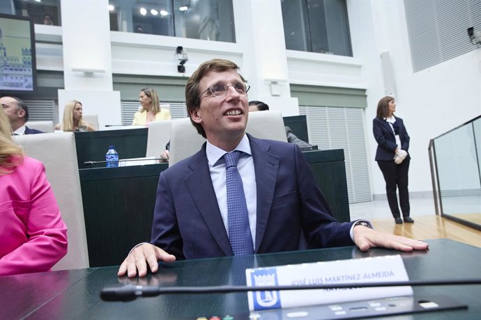 L'alcalde de Madrid, José Luis Martínez-Almeida (PP), en la sessió de constitució de l'Ajuntament de Madrid, a 17 de juny de 2023