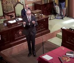 El socialista Flix Larrosa ha estat triat aquest dissabte alcalde de Lleida per majoria simple amb els nou vots dels regidors socialistes, i relleva l'alcalde d'ERC en l'última legislatura, Miquel Pueyo.