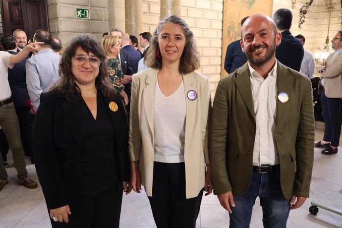 Los tres regidores de MÉS per Palma, Neus Truyol (centro), Kilka Coll (izqda.) y Miquel ngel Contreras (dcha.) en la sesión de constitución del Ayuntamiento.