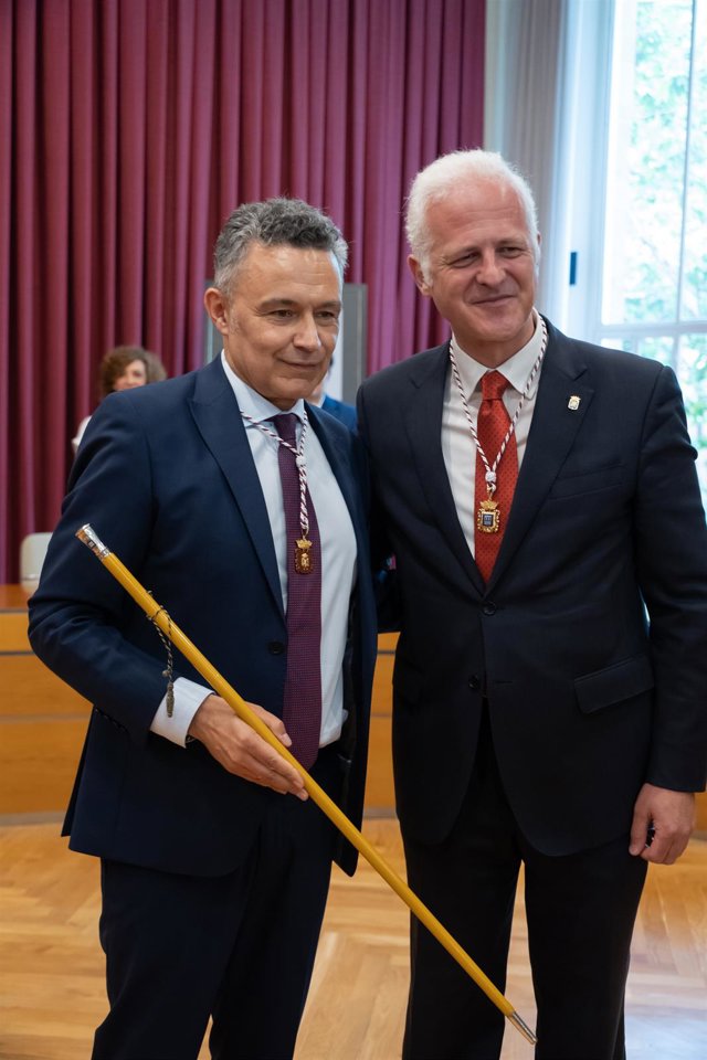 Toma de posesión de Conrado Escobar como alcalde de Logroño