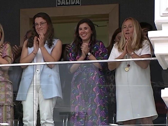 TERESA URQUIJO Y MORENO, PAREJA SENTIMENTAL DE JOSÉ LUIS MARTÍNEZ-ALMEIDA, EN LA SESIÓN DE INVESTIDURA