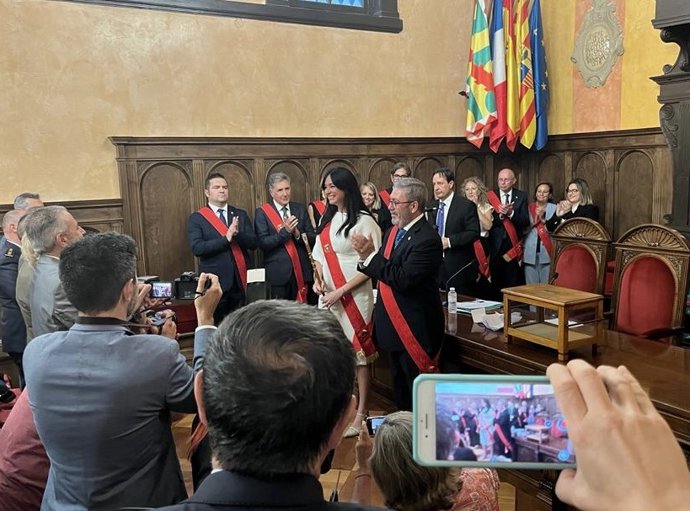 Lorena Orduna afirma que trabajará con empeño y se compromete con la ciudad de Huesca a "dejarse la piel".