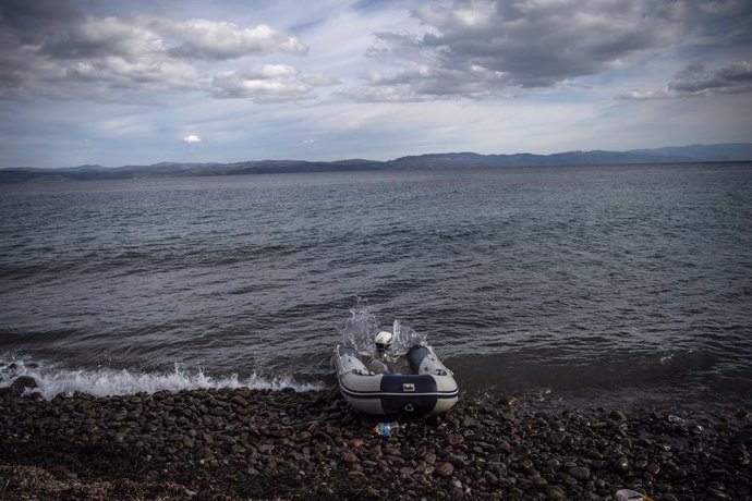 Archivo - Un bot salvavides a l'illa de Lesbos, Grcia