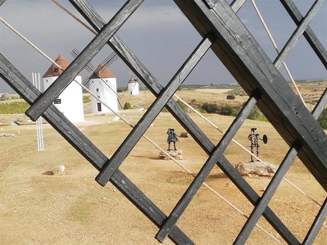 Archivo - Molinos de Mota del Cuervo (Cuenca)