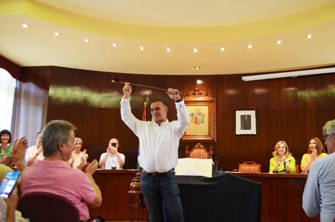 Alberto Peso (PP), investido como alcalde de Fuenmayor