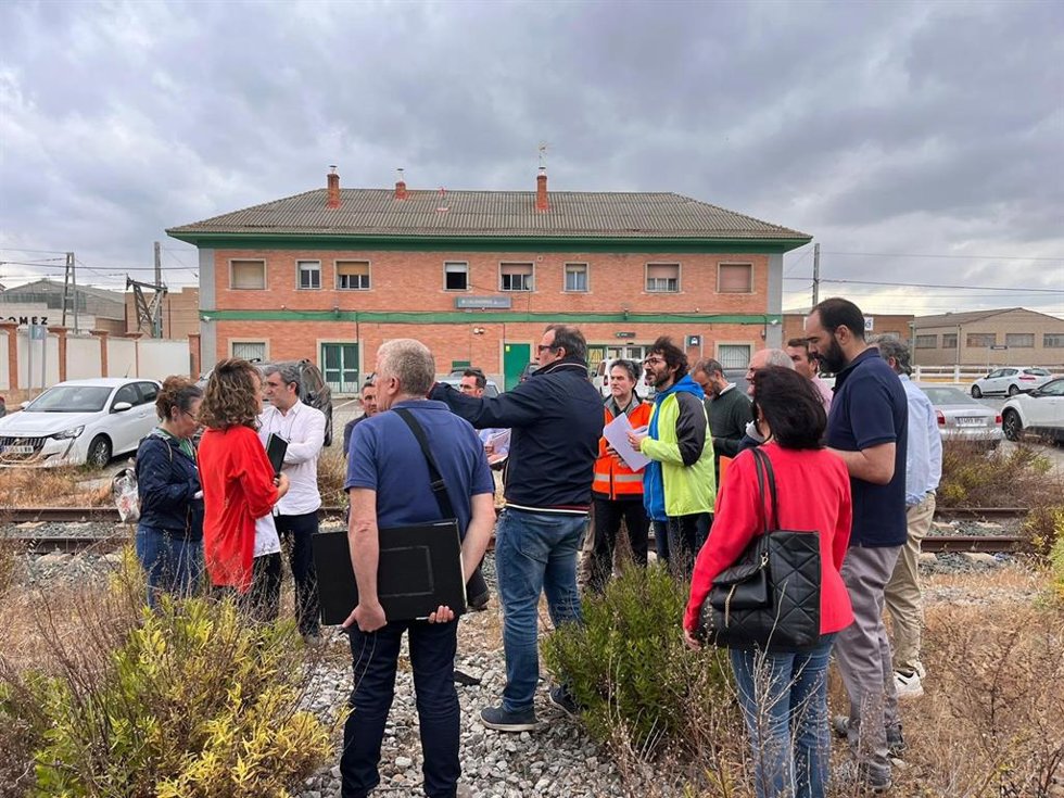 Nueve empresas asisten a la visita para licitadores interesados en ejecutar las obras de la estación intermodal