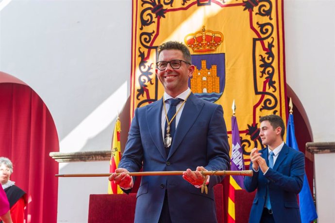 Rafa Triguero investido nuevo alcalde de la ciudad de Ibiza, en la constitución del Ayuntamiento de 'Vila'