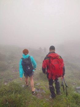 Rescatados dos senderistas en los Collados del Asón desorientados por la niebla