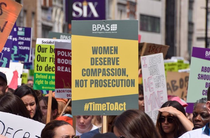 Manifestación a favor de la despenalización del aborto en Londres