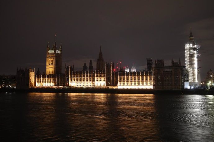 Archivo - El Palacio de Westminster en el centro de Londres, que contiene la Cámara de los comunes y la Cámara de los lores