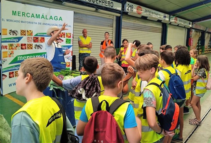 Visita de escolares a Mercamálaga