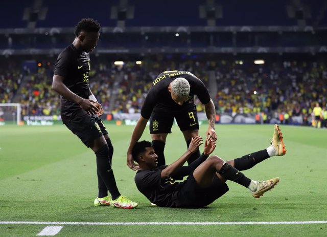 June 17, 2023, Sabadell, Barcelona, Spain: Barcelona Spain 17.06.2023 Rodrygo (Brazil )  Richarlison (Brazil) , Vinicius Jr (Brazil) celebrates after scoring his team's second goal during the  Friendly match between Brazil  and   Guinea  at RCDE Stadium  
