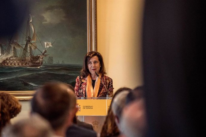 La ministra de Defensa, Margarita Robles, interviene durante la toma de posesión del nuevo director del Centro de Sistemas y Tecnologías de la Información y las Comunicaciones (CESTIC), en la sede del Ministerio de Defensa, a 5 de junio de 2023, en Madr