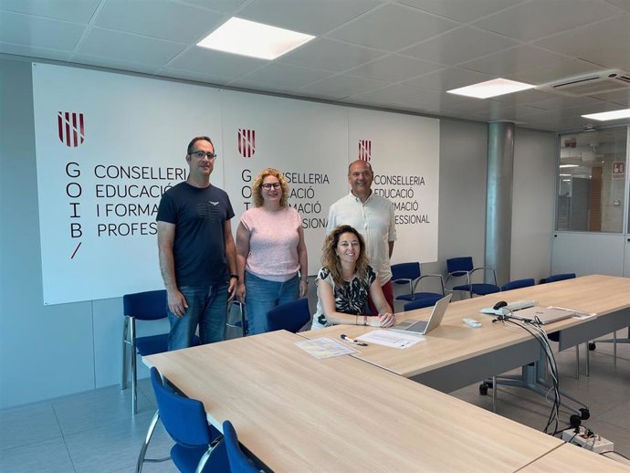 La Conselleria de Educacón y Formación Profesional ha realizado el sorteo del progra de inmersión lingüística este lunes.