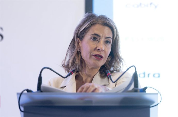 Archivo - La ministra de Transportes, Movilidad y Agenda Urbana, Raquel Sánchez,  insta a las comunidades autónomas a mantener las subvenciones al transporte público. 