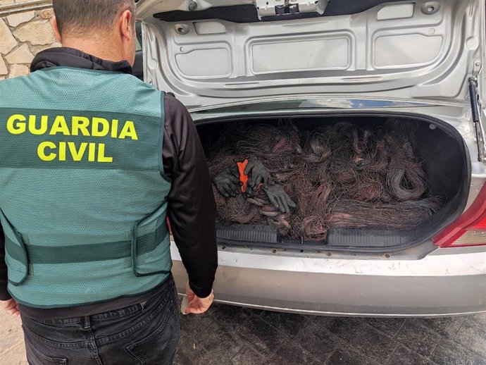 Cableado de cobre intervenido por la Guardia Civil.