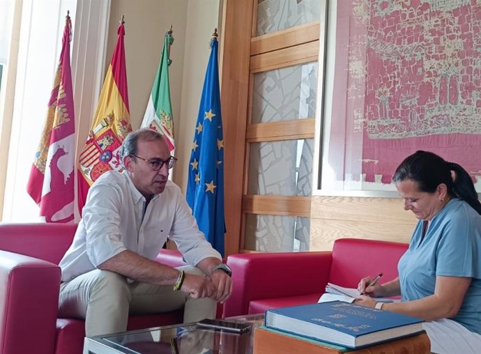 El alcalde Rafael Mateos en su primera entrevista como regidor de Cáceres concedida a Europa Press
