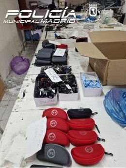 Tres detenidos por utilizar a niños de 9 a 12 años en un taller ilegal de estampación de marcas conocidas