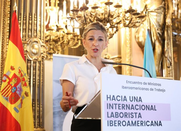 La vicepresidenta segunda y ministra de Trabajo y Economía Social, Yolanda Díaz, ofrece una rueda de prensa tras el Encuentro de Ministras Iberoamericanas de Trabajo, en la Casa de América, a 19 de junio de 2023, en Madrid (España). 