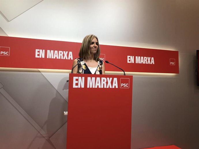 La portavoz del PSC lia Tortolero, en rueda de prensa.