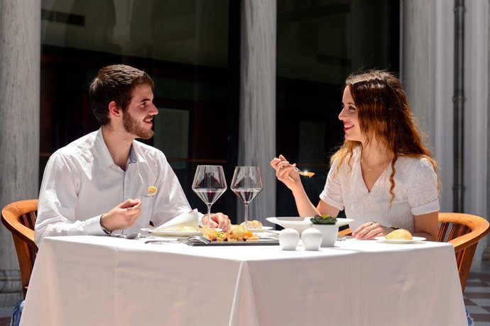 Archivo - Andalucía se promociona como destino cultural y gastronómico en una acción en Francia