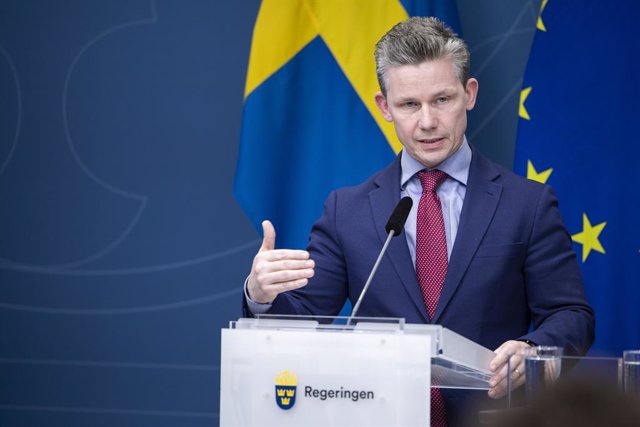 Archivo - STOCKHOLM, Jan. 24, 2023  -- Swedish Defense Minister Pal Jonson speaks at a press conference in Stockholm, Sweden, on Jan. 24, 2023. Sweden suffered a major setback in its bid for the North Atlantic Treaty Organization (NATO) membership as Tr