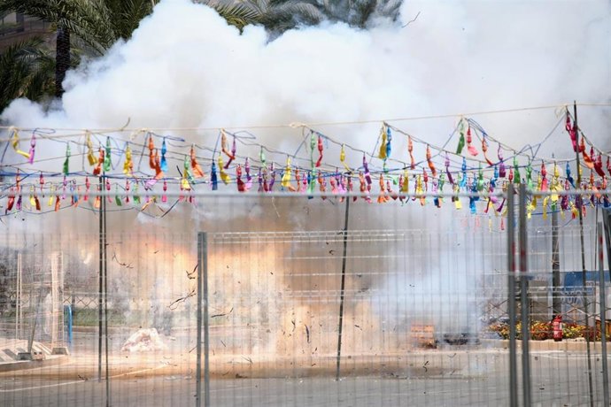Imagen de la masclet de Fuegos Artificiales del Mediterráneo en Fogueres de 2023 en Alicante.