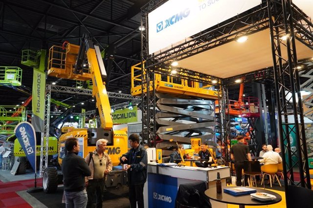 XCMG Machinery Highlights Its Aerial Work Platform Equipment Products and Solutions, including XGS28ACK, XGS40E, and XG1823ERT at APEX 2023.