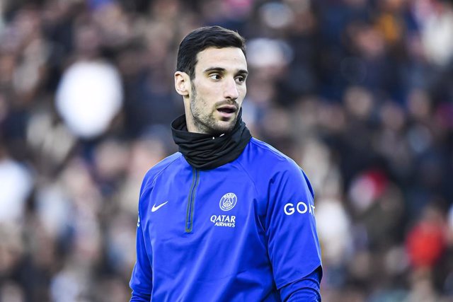 Archivo - Sergio Rico Gonzalez, goalkeeper, during the public training of the Paris Saint-Germain (PSG) football team on February 24, 2023 at the Parc des Princes stadium in Paris, France - Photo Victor Joly / DPPI