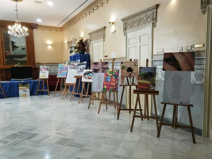 III Muestra de Arte de Personas con Discapacidad y Menores Tutelados 'Miradas' de la Asociación Paz y Bien.
