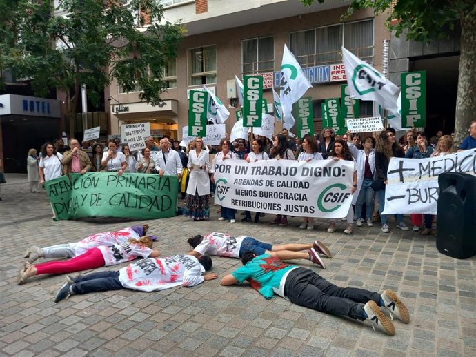 Médicos y pediatras de AP: "Nos sentimos olvidados por aquellas administraciones que antaño nos aplaudieron"