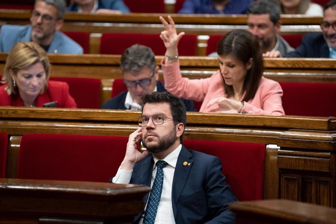 El president de la Generalitat, Pere Aragons, durante una sesión plenaria en el Parlament de Catalunya, a 1 de junio de 2023, en Barcelona, Cataluña (España). El pleno del Parlament ha rechazado instar al Govern a regular la caducidad de las licencias 