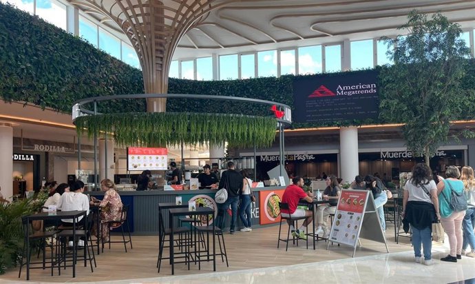 El Corte Inglés firma un acuerdo con Urban Poke para abrir nuevos locales en sus centros comerciales