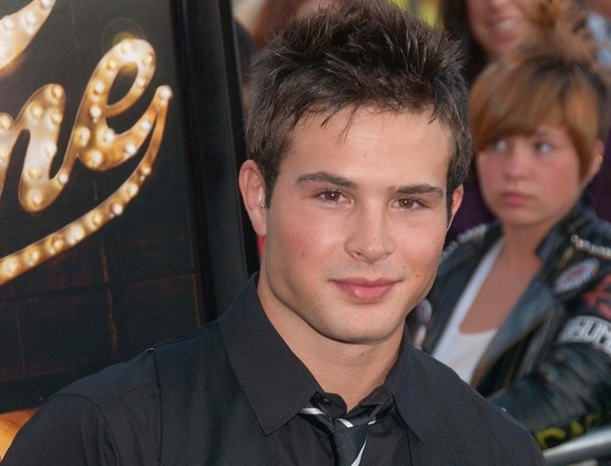 El abuso del alcohol mató al actor Cody Longo cuyo cuerpo estaba en estado de descomposición