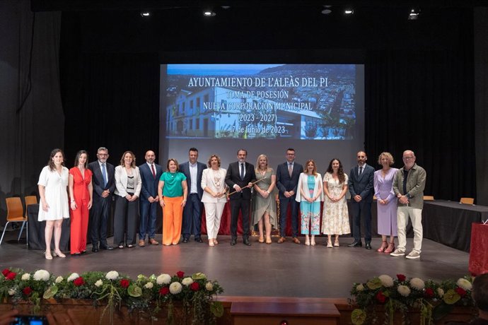 Imatge del nou equip de govern a L'Alfs del Pi .