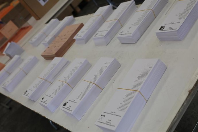 Archivo - Papeletas de los candidatos al Congreso y al Senado en 2019