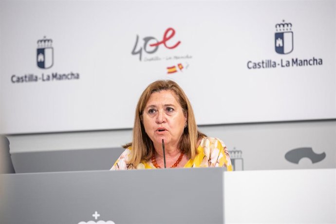 La Consejera De Educación, Cultura Y Deportes, Rosa Ana Rodríguez, Informa, En Rueda De Prensa Sobre Asuntos Relacionados Con Su Departamento.