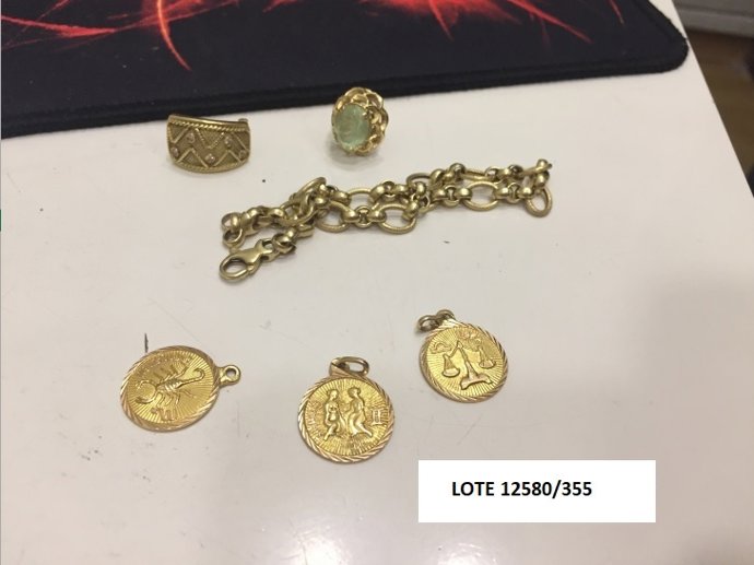 Dos detenidos en Ourense por estafar y robar a personas mayores a las que engañaban para quitarles las llaves de casa