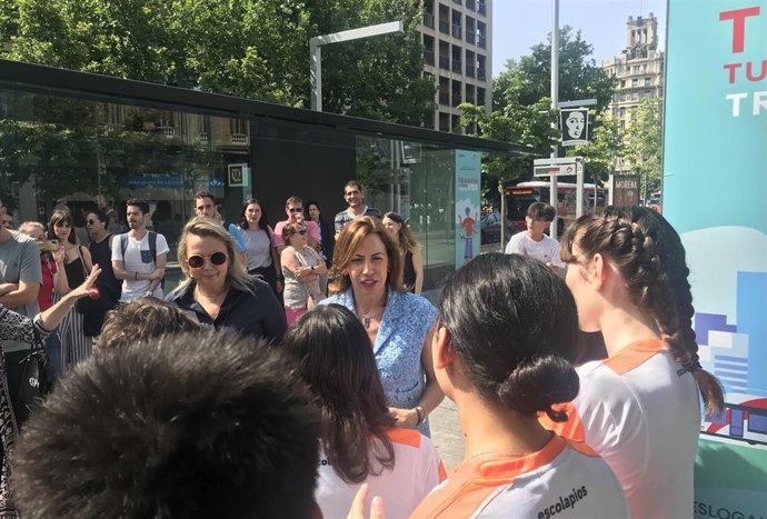 La Alcaldesa De Zaragoza, Natalia Chueca, Y La Gerente De Los Tranvias De Zaragoza, Ana Moreno