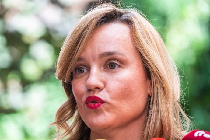 La portavoz de la CEF y ministra de Educación y FP, Pilar Alegría, atiende a los medios de comunicación en la sede del PSOE, a 20 de junio de 2023, en Madrid (España). La ministra ha reaccionado a la cuestión mencionada por el líder del PP, Alberto Núñe