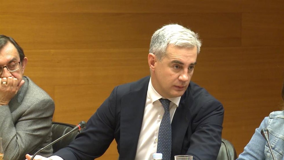Archivo - El exsecretario general del PPCV, Ricardo Costa, comparece en la comisión de Les Corts